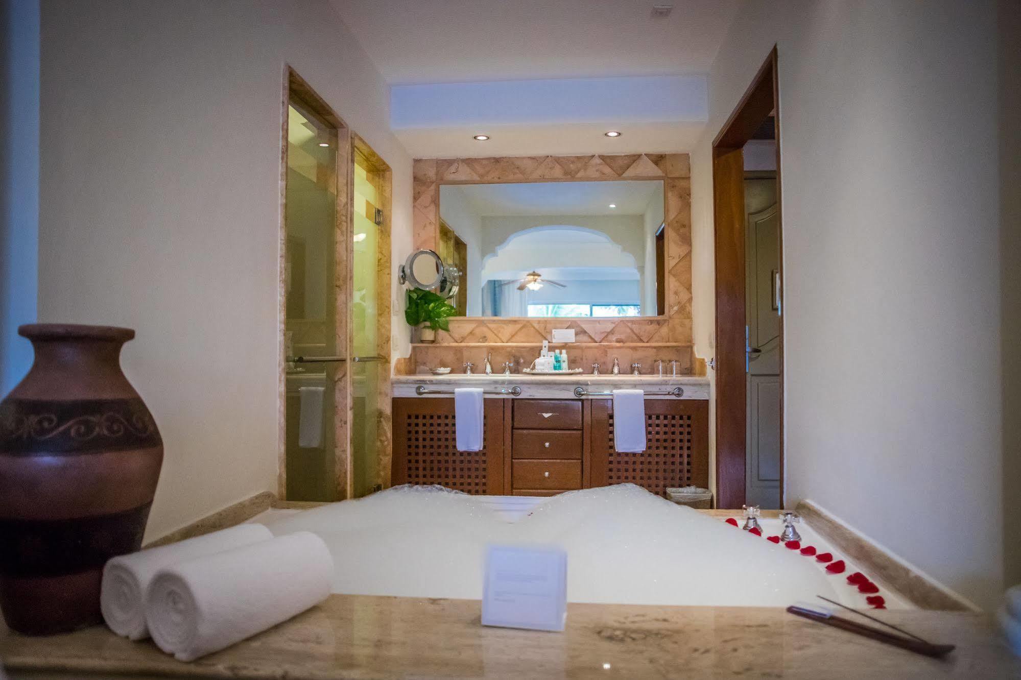 Excellence Riviera Cancun (Adults Only) Puerto Morelos Exterior photo